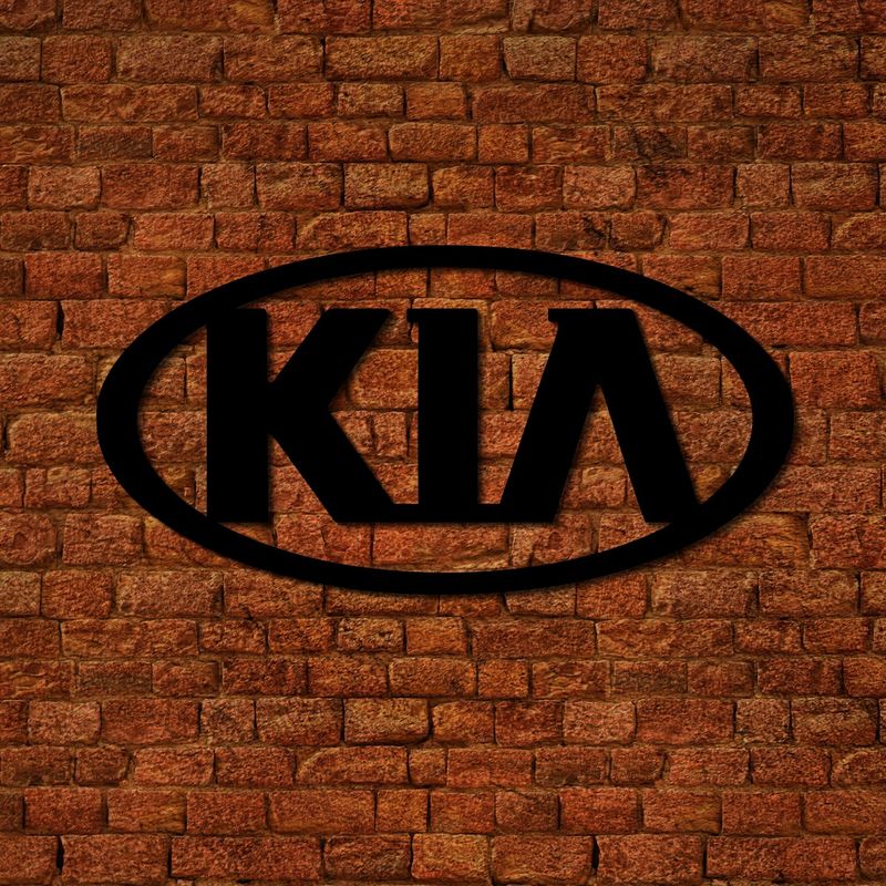 Настенный декоративный логотип из дерева KIA