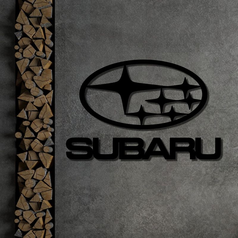 Настенный логотип Subaru из дерева интерьерный