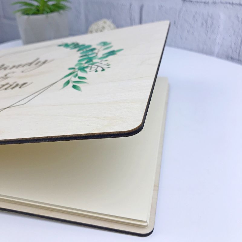 Весільна дерев'яна книга для побажань і фото