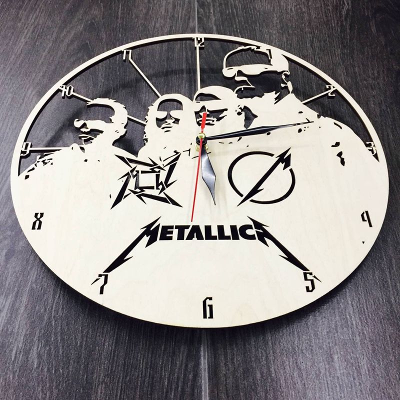 Годинник з дерева на стіну, «Metallica»