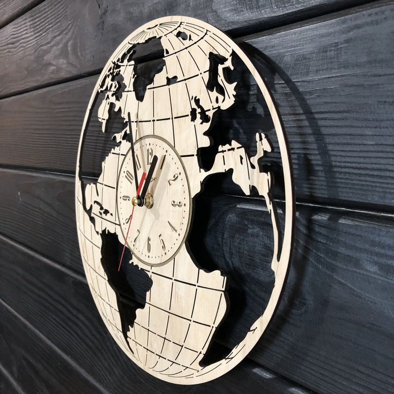 Годинник настінний з дерева «Земна куля»