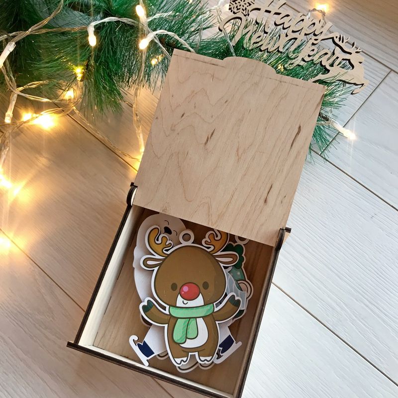 Незвичайний подарунковий набір новорічних дерев`яних іграшок на ялинку
