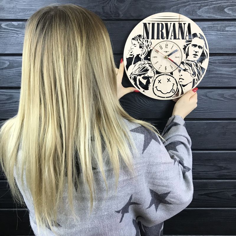 Тематичний інтер`єрний настінний годинник «Nirvana»