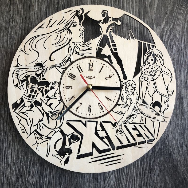 Дизайнерський настінний годинник з дерева «Люди Икс»