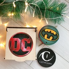 Оригінальний набір новорічних іграшок на ялинку із зображенням символіки супергероїв всесвіту DC