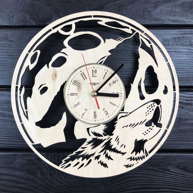 Концептуальные настенные часы из дерева «Полная луна»