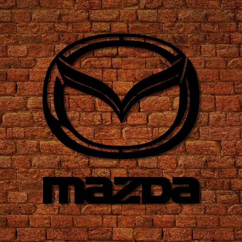 Автомобільний значок Mazda декоративний з дерева