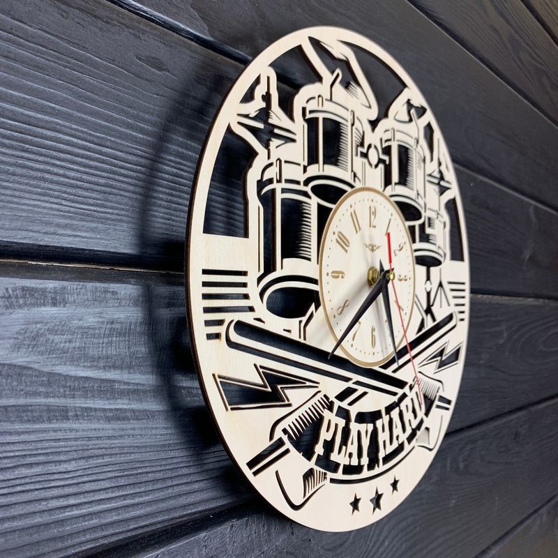 Настенные деревянные часы с оригинальным дизайном «Барабаны»