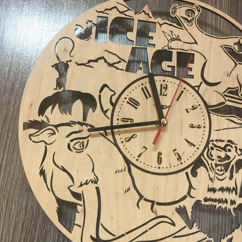 Часы деревянные детские «Ледниковый период»
