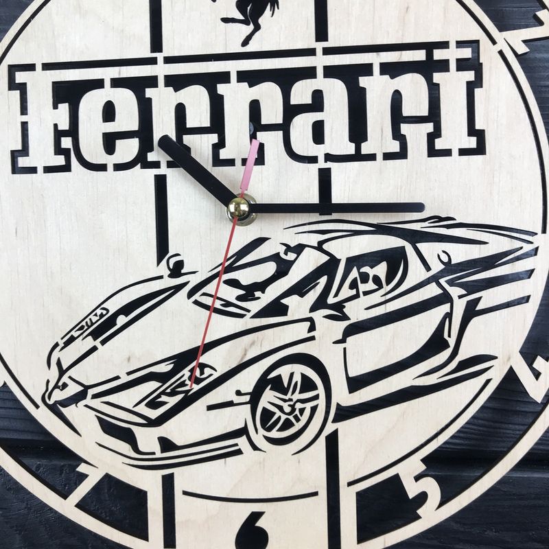 Круглые дизайнерские деревянные часы «Феррари»