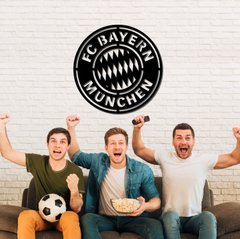 Деревянный логотип футбольного клуба «Бавария Мюнхен»