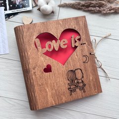 Оригинальная фотокнига из дерева «Love is»
