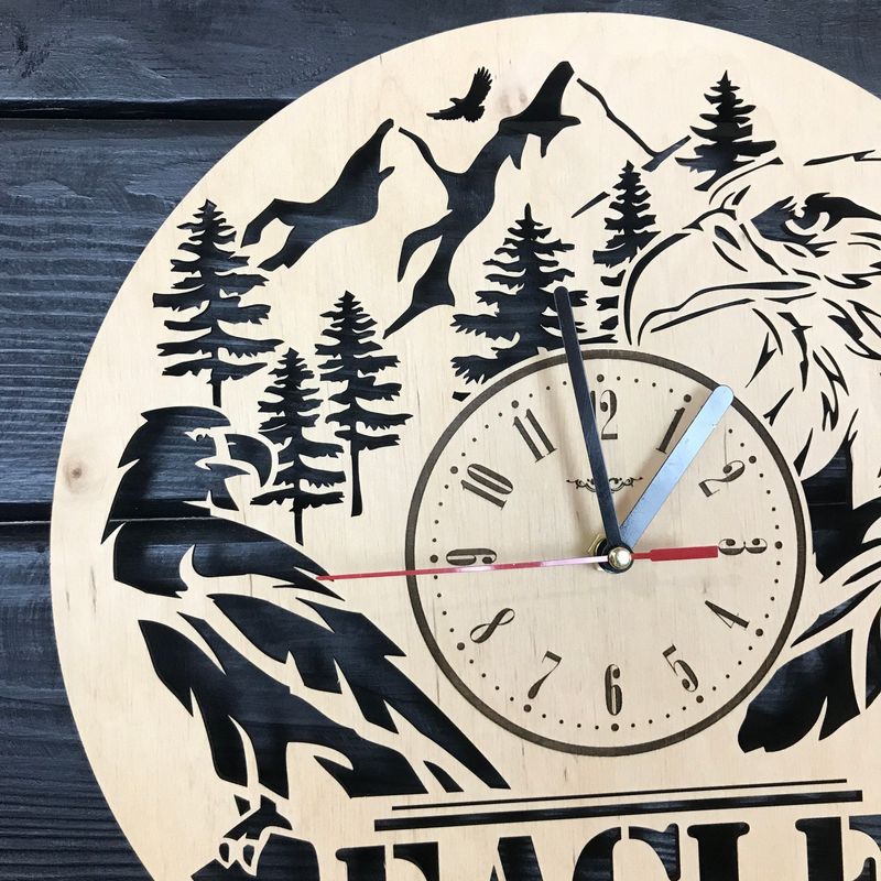 Безшумний настінний дерев`яний годинник «Орел»