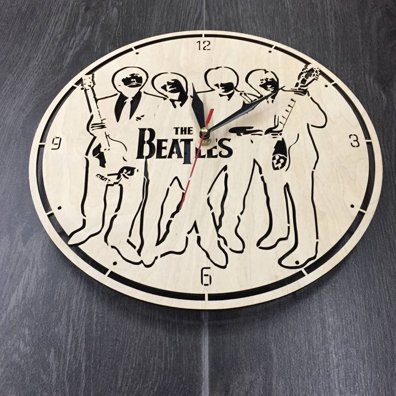 Часы настенные большие оригинальные «Эпоха The Beatles»