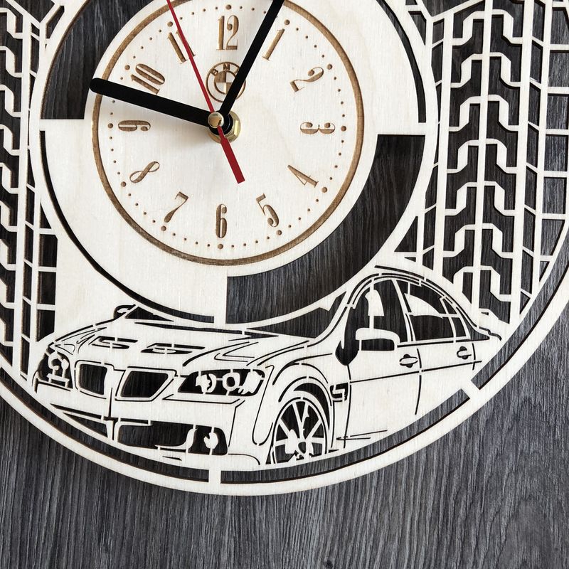 Стильные часы из дерева настенные "BMW"