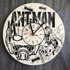 Часы настенные из дерева «Человек-муравей»