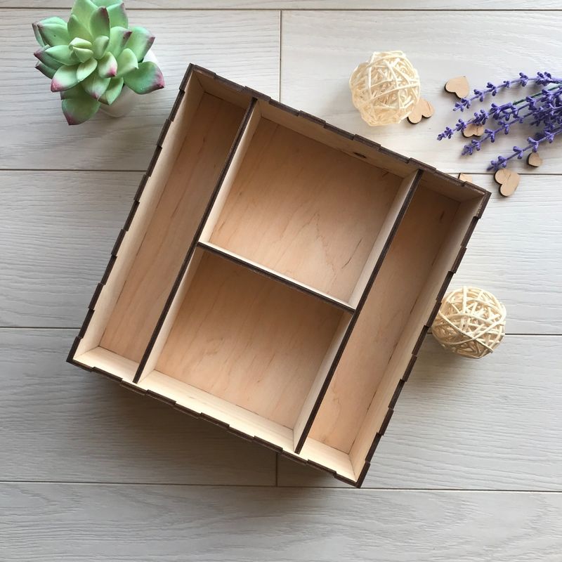 Подарочная деревянная коробка с индивидуальной гравировкой