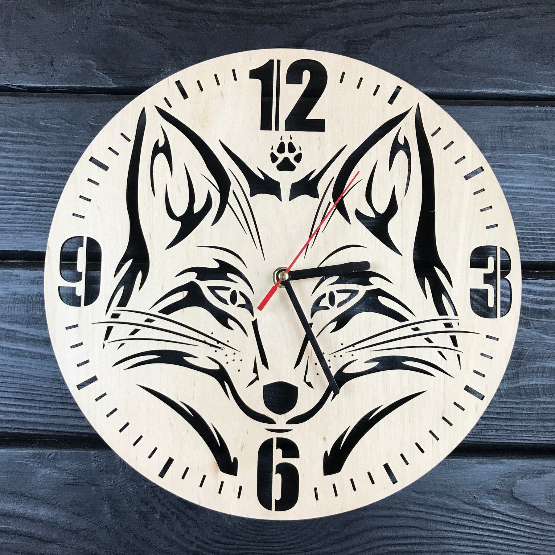 Часы foxes. Настенные часы лиса.
