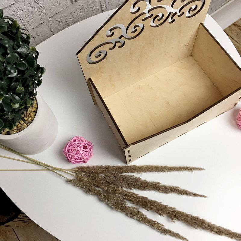 Декоративна дерев`яна коробка для квітів