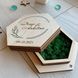 Весільна коробочка обручок з дерева з декоративним мохом