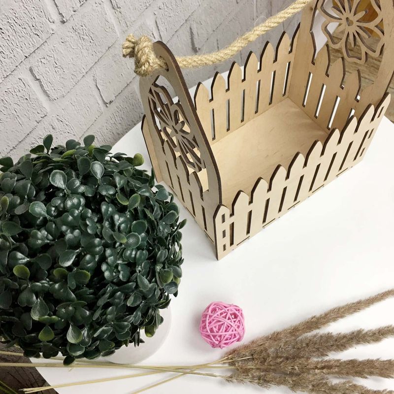 Подарочная деревянная корзинка для цветов