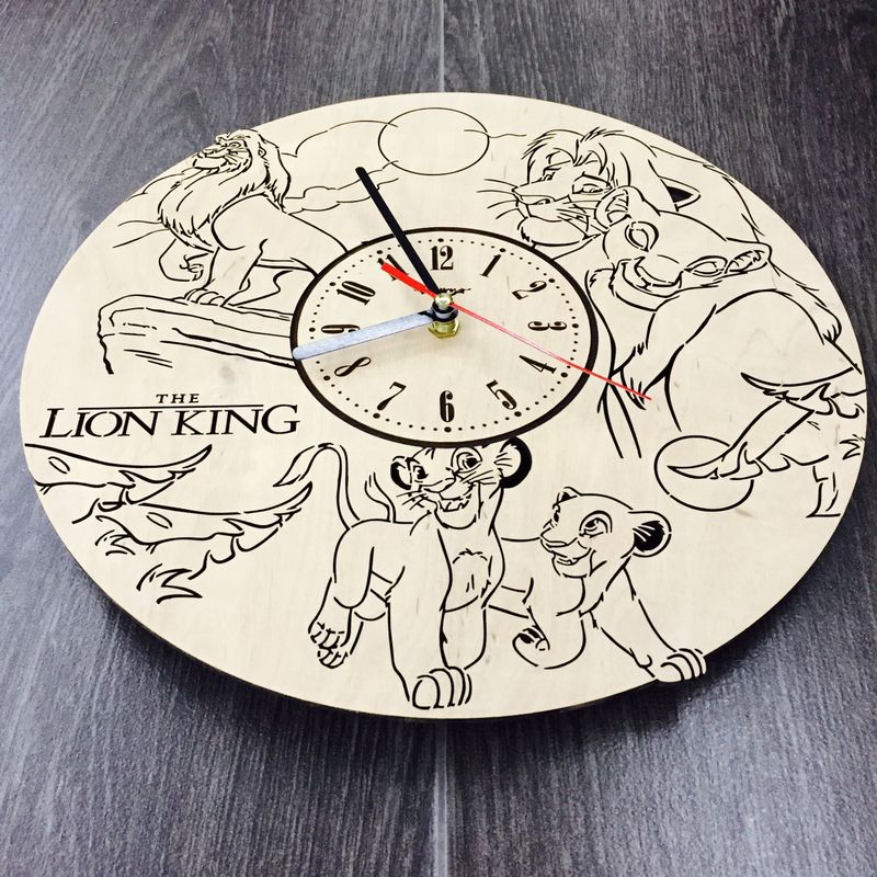Детские настенные часы из дерева «Король Лев»