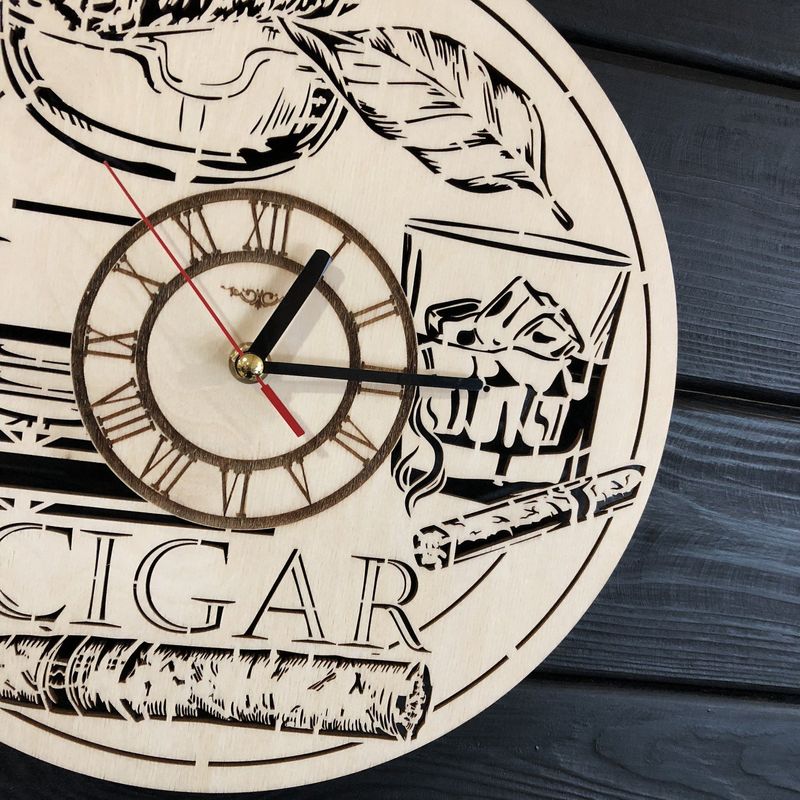 Тематические интерьерные настенные часы «Сигары»