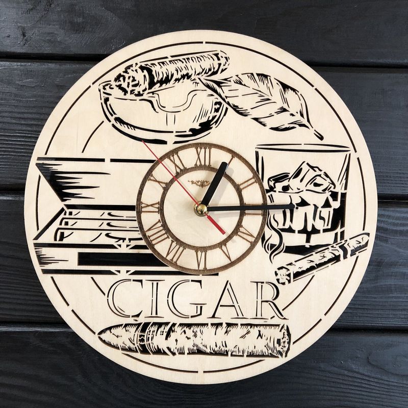 Тематичний інтер`єрний настінний годинник «Сигари»