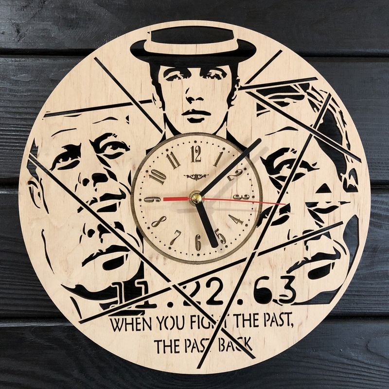 Часы настенные из дерева «11.22.63»