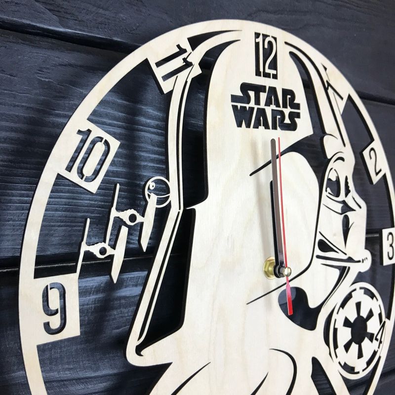 Годинник ручної роботи настінний «Час Зоряних Війн»