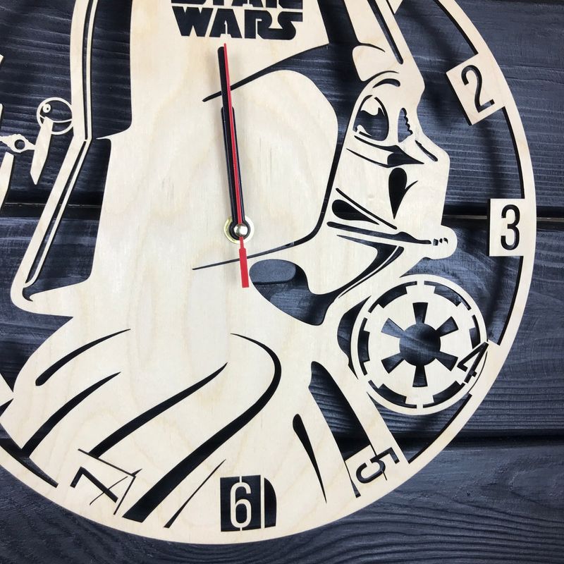 Часы ручной работы настенные «Время Звездных Войн»