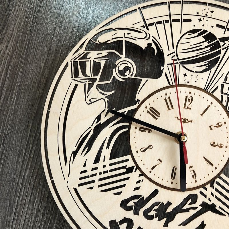 Концептуальний настінний годинник в інтер`єр «Daft Punk»