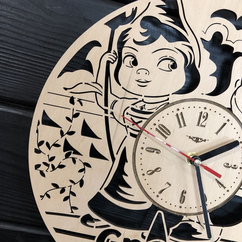 Детские настенные деревянные часы «Гномео и Джульетта»