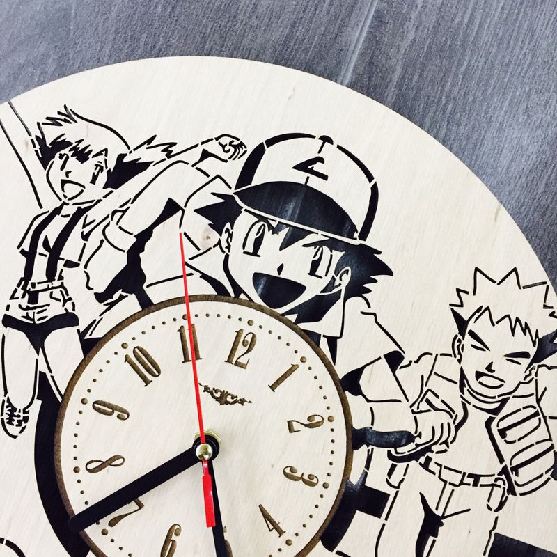 Годинник настінний з потішним дизайном «Покемон»