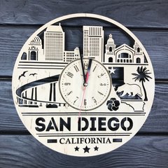 Безшумний настінний годинник з дерева «Сан-Дієго»