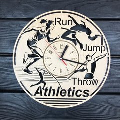 Настенные часы из дерева на спортивную тематику