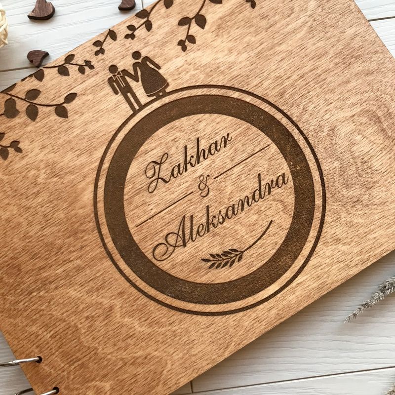 Свадебный деревянный альбом для фото и пожеланий с гравировкой