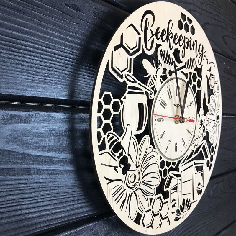 Дизайнерський дерев`яний годинник «Бджільництво»