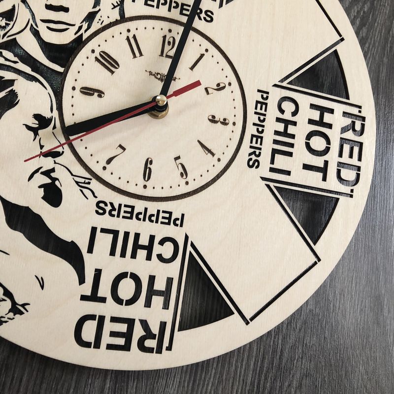 Концептуальний настінний годинник в інтер`єр "Red Hot Chilli Peppers"