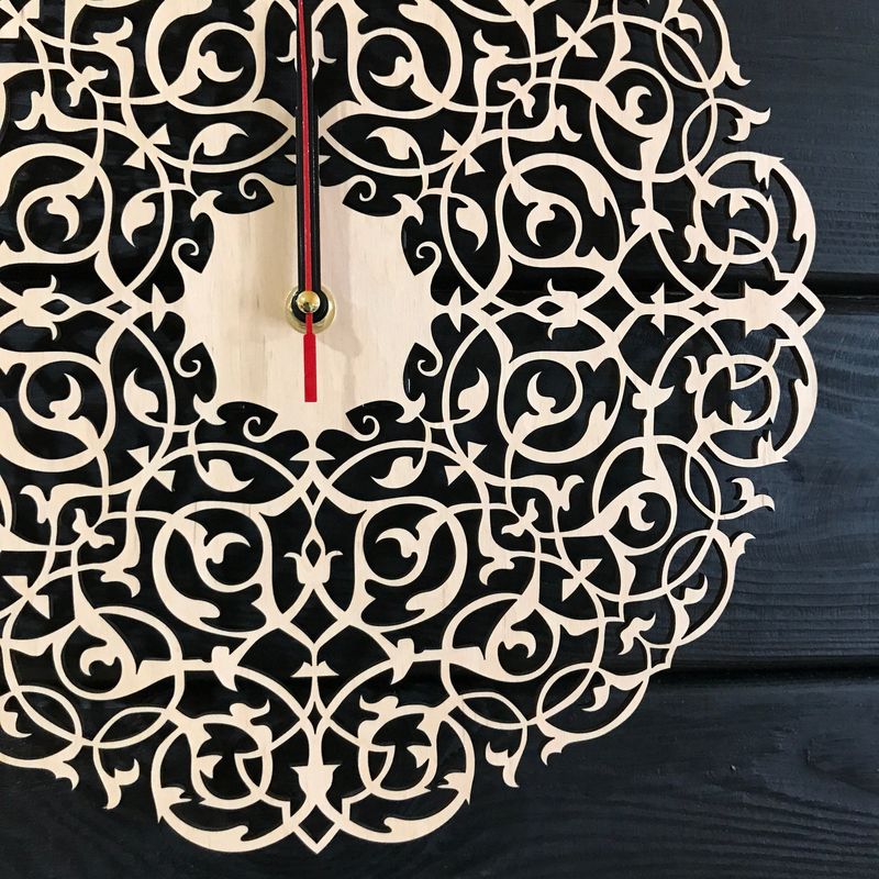 Винтажные часы на стену ручной работы «Орнамент»