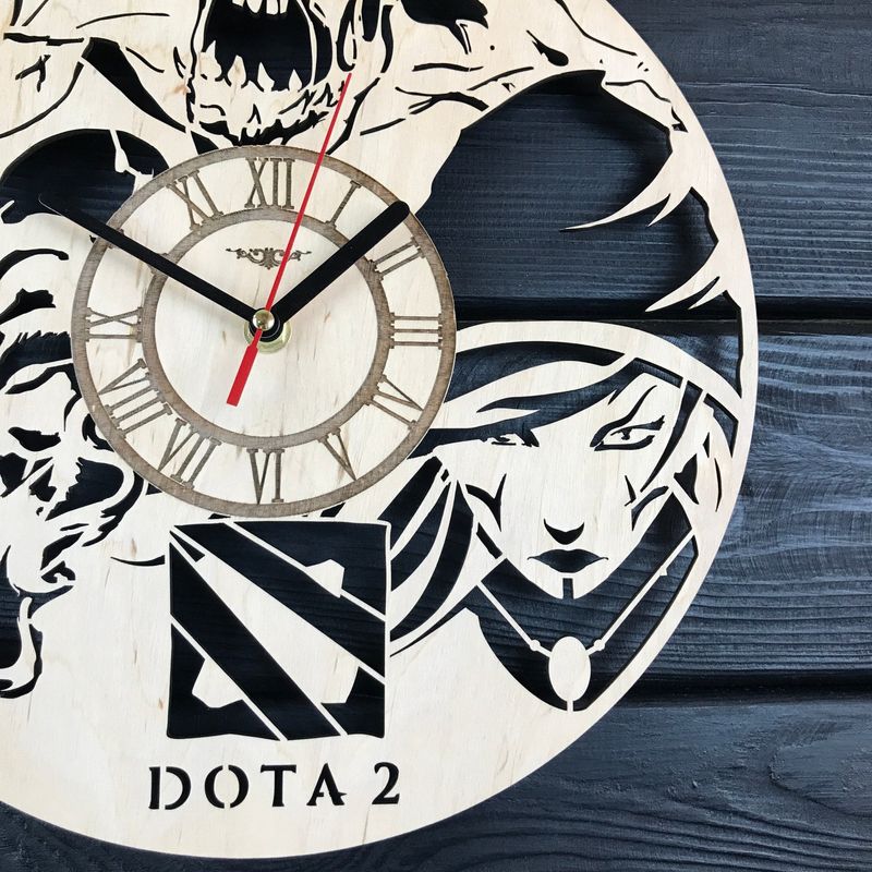 Тематичний дерев`яний годинник на стіну «Dota 2»