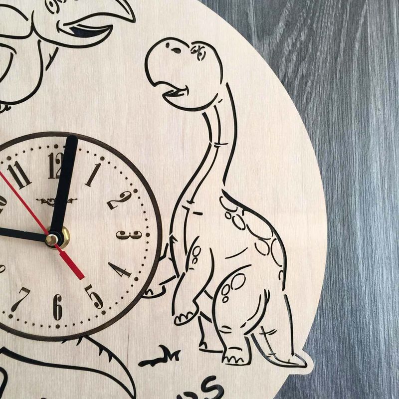 Дитячий дизайнерський годинник з дерева "Динозаври"