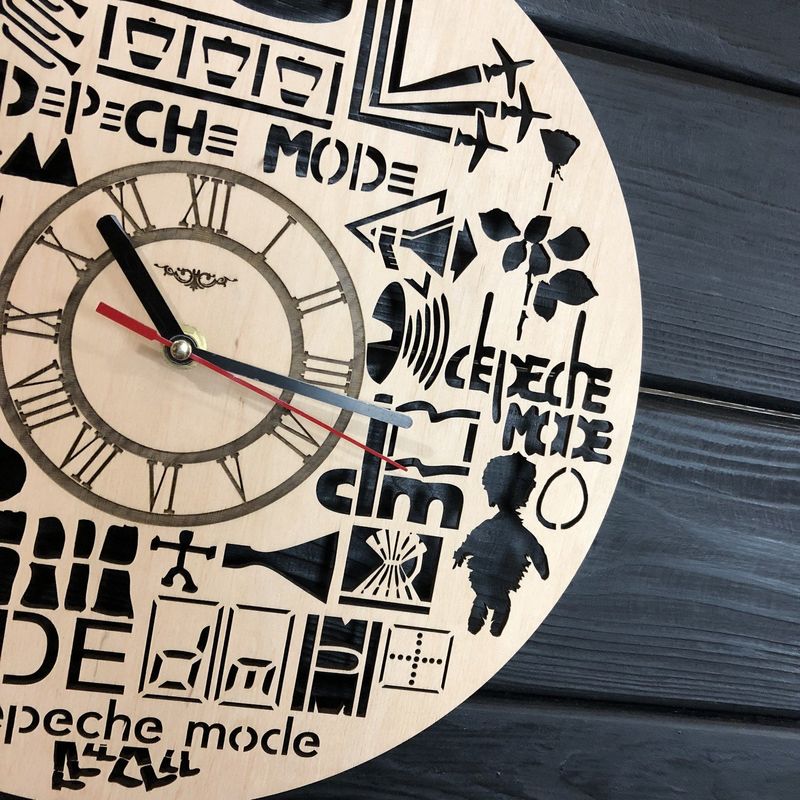 Оригінальний настінний годинник з дерева «Depeche Mode»