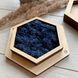 Весільна дерев'яна коробочка для обручок із синім стабілізованим мохом