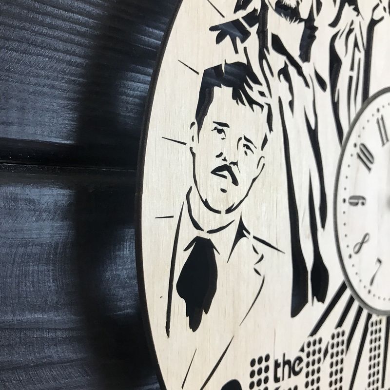 Оригинальные интерьерные настенные часы «The Killers»