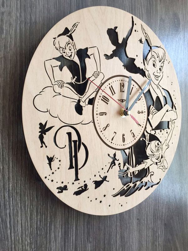 Дитячий настінний годинник з дерева «Пітер Пен»