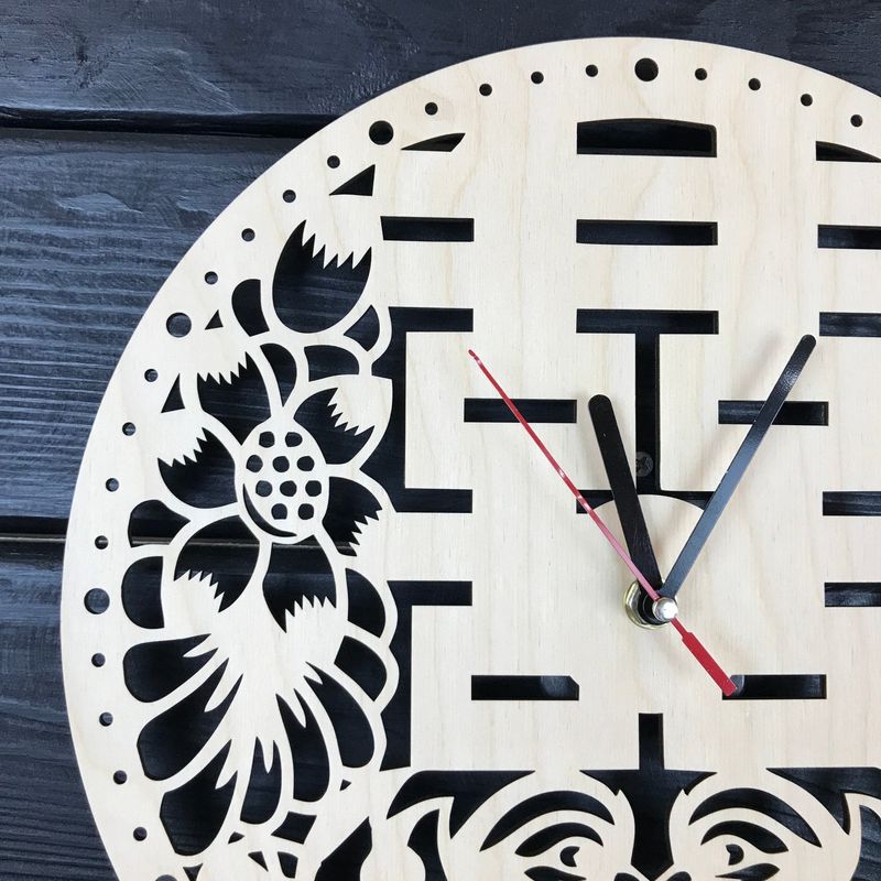 Дерев`яний настінний годинник в китайському стилі «Подвійне щастя»