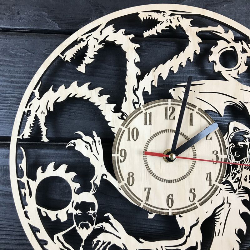 Часы настенные большие оригинальные для гостиной «Игра Престолов»