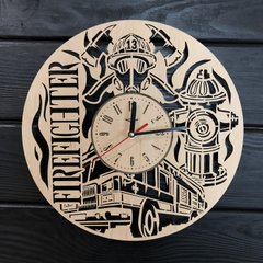 Оригінальний настінний годинник з дерева «Пожежник»