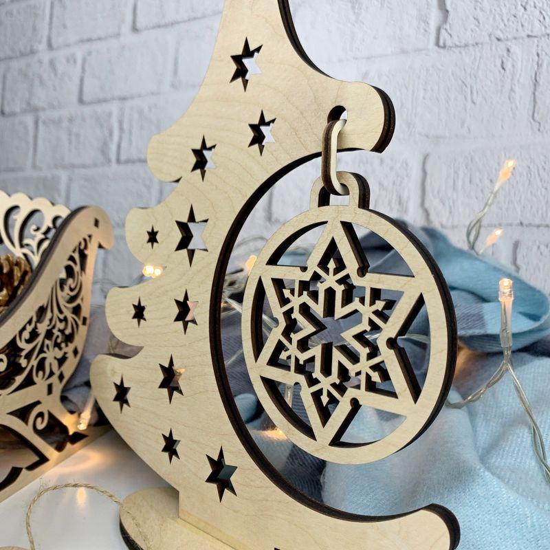Подарунковий новорічний набір дерев'яного декору: підставка для солодощів, ялинка, 4 іменні іграшки